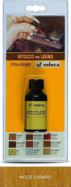 Ritocco legno noce chiaro con pennellino veleca | iaia distribuzione