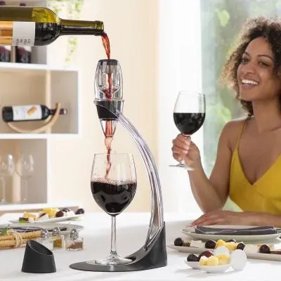 Aeratore professionale per vino con supporto a torre e base antigoccia winair innovagoods