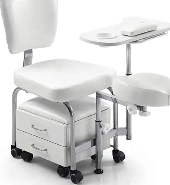 Carrello manicure e pedicure